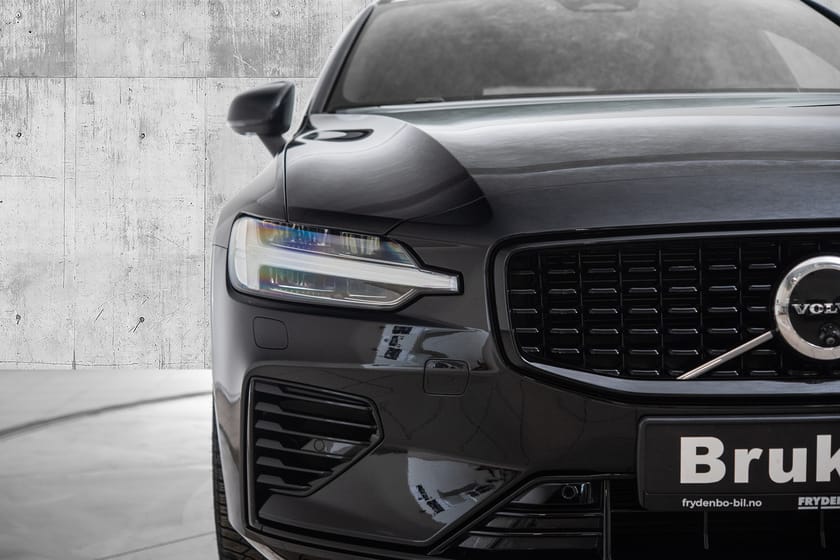 Bilde 3 av Volvo V60 Recharge T6 350hk Ultima Dark KROK|H&K|PANO|19"|HUD