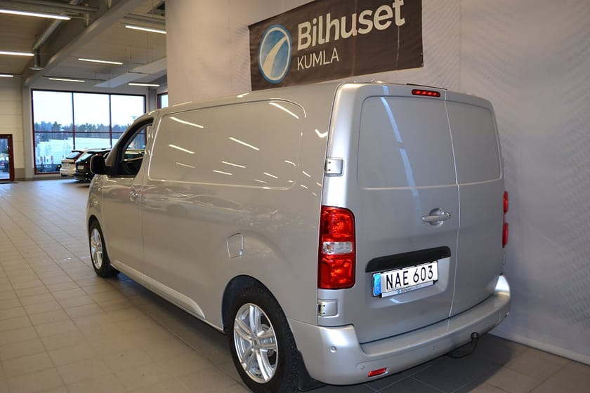 Bild 3 av Toyota Proace 2,0D-4D 177hk Aut Drag Navi