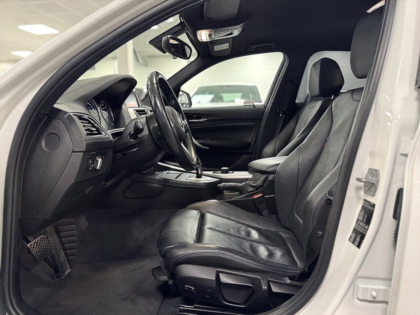 Bild 5 av BMW 120i 5-dörrars Steptronic M Sport Skinn 184Hk