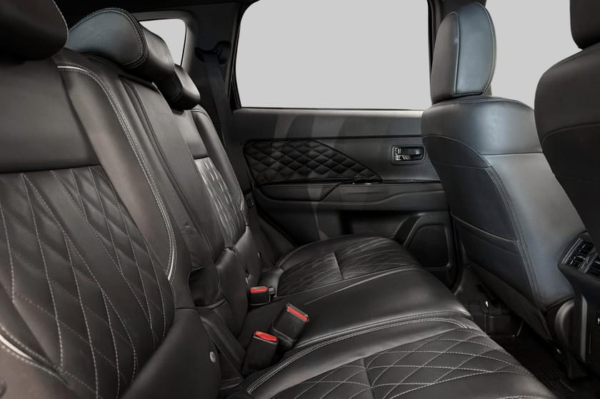 Bild 5 av Mitsubishi Outlander PHEV AWD S-Edtion Skinn T-Lucka 360°