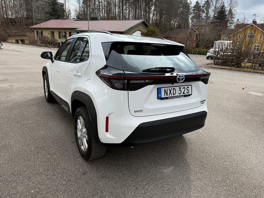 Bild 4 av Toyota Yaris Cross Hybrid AWD-i 116HK ACTIVE PLUS / NAVI / BACKKAMERA