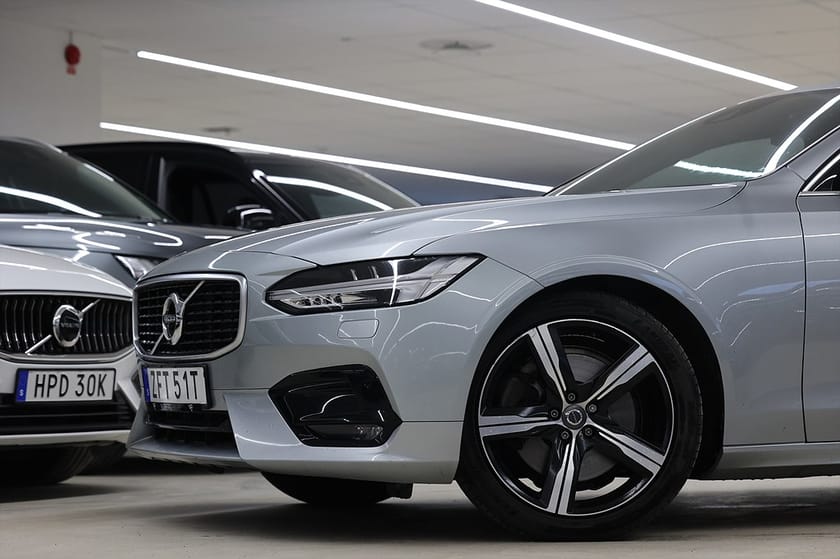 Bild 4 av Volvo S90 D5 AWD 235hk R-Design HUD H/K Pano 360