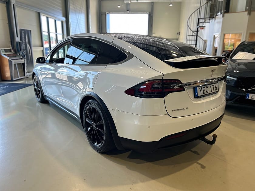 Bild 4 av Tesla Model X 90D 423hk / Fri SuperCharged / Drag