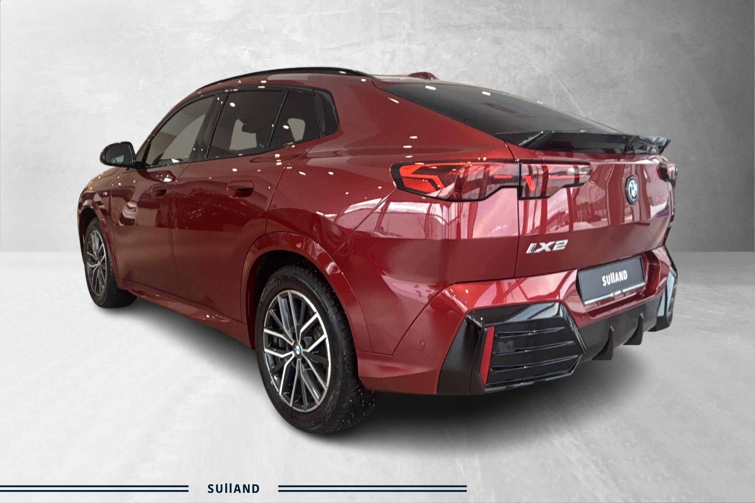 Thumnail bilde 3 av BMW iX2 xDrive30