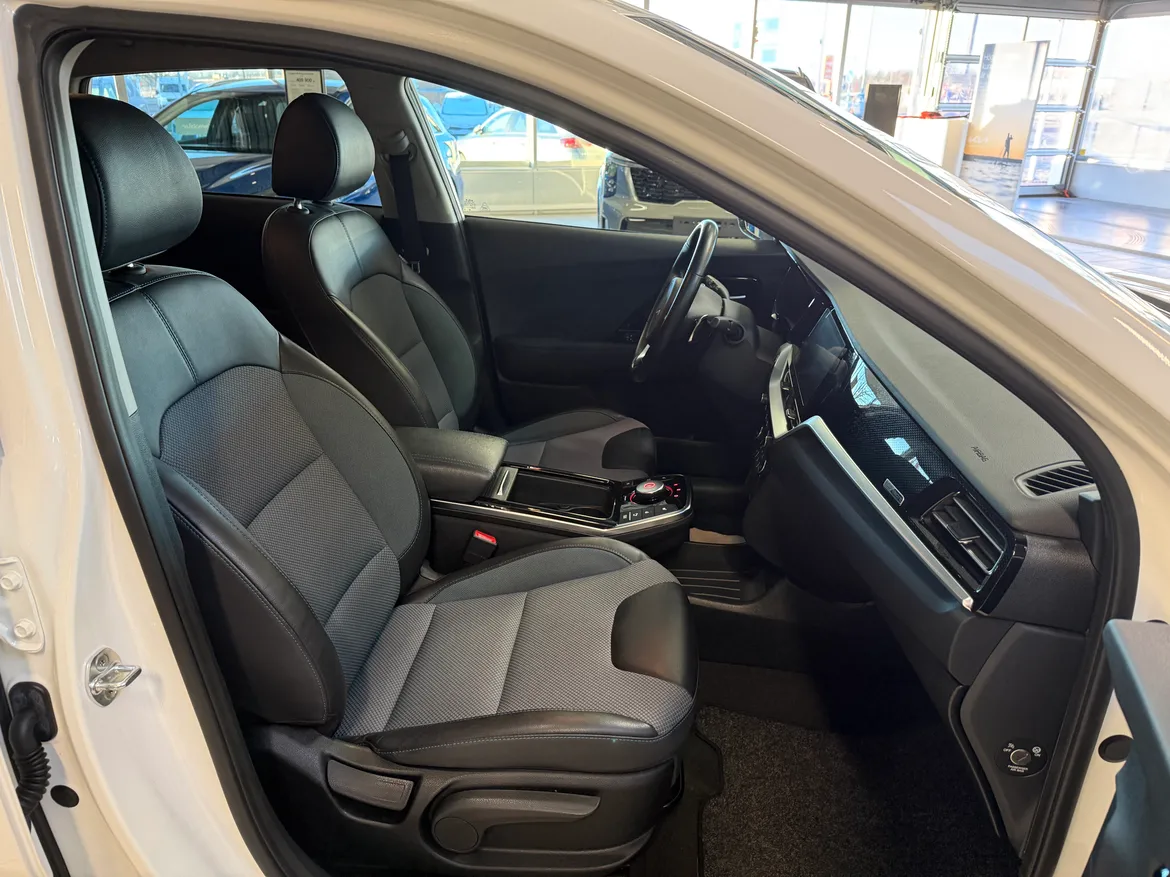 picture of a car