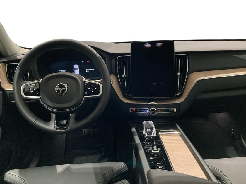 Bild 5 av Volvo XC60 T6 Plus Dark Nordic Edition