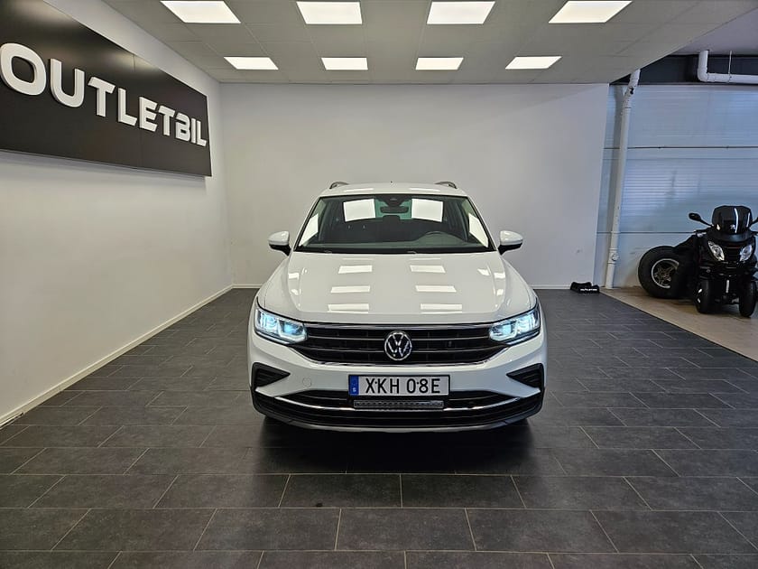 Bild 4 av Volkswagen Tiguan 2.0TDI 150hk 4Motion 4x4 Värmare Backkamera Drag MOMS