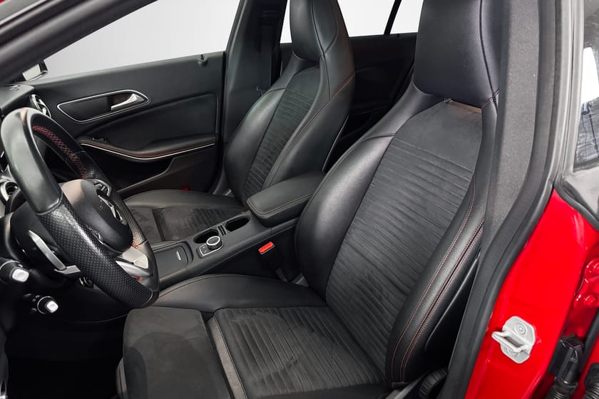 Bild 4 av Mercedes-Benz CLA 220 d Shooting Brake AMG B-KAMERA