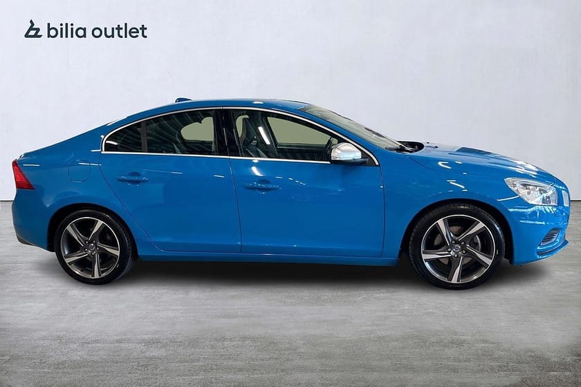 Bild 5 av Volvo S60 D4 R-Design P-värmare Halvskinn PDC Bak Bluetooth
