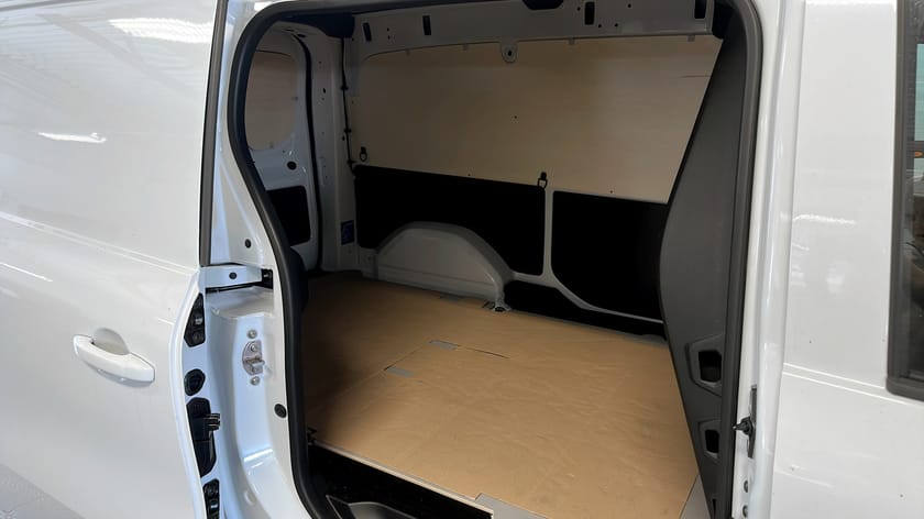 Bild 3 av Mercedes-Benz Citan 112 CDI SKÅP L2 SPECIAL EDITION
