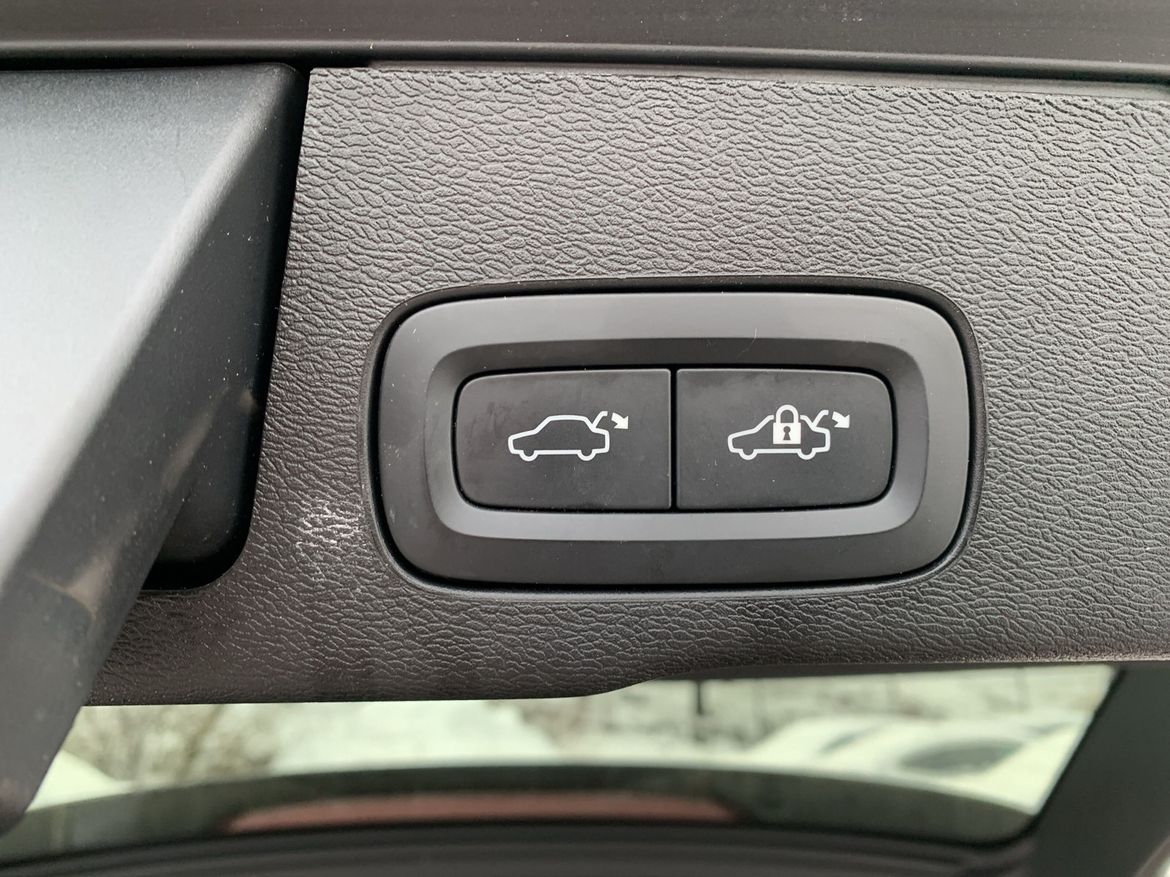 RJD057 – Volvo XC60