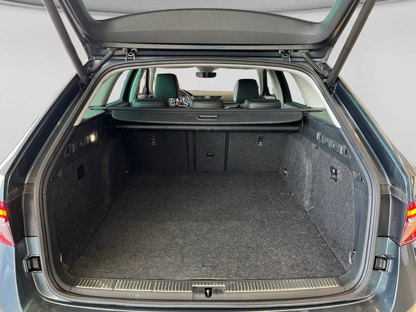 Bild 5 av Škoda Superb iV Kombi L&K 1,4 TSI PHEV IVL&K TS115