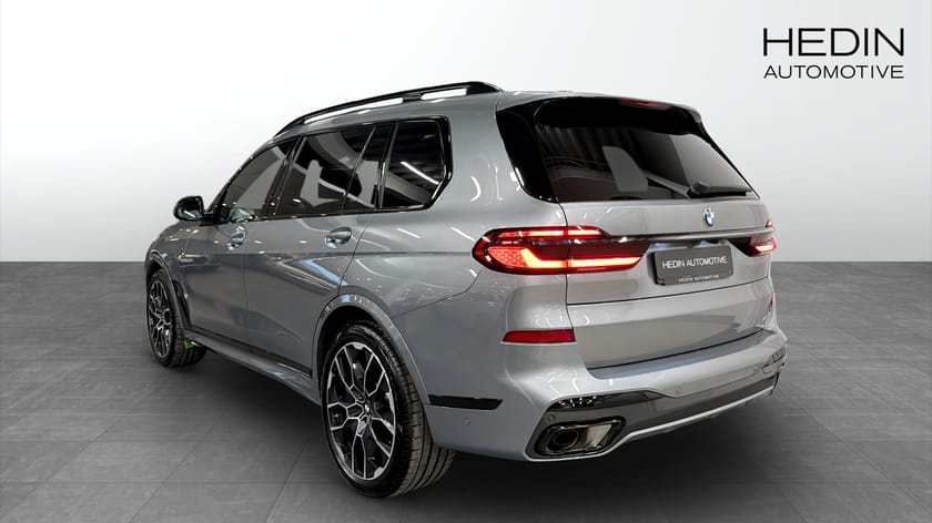 Bild 2 av BMW X7 xDrive40d M Sport Pro DAP Panorama Sky Massage