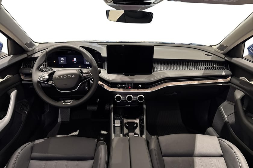 Bild 5 av Škoda Superb iV Kombi L&K 1,5 TSI 204 HK 6 VXL DSG