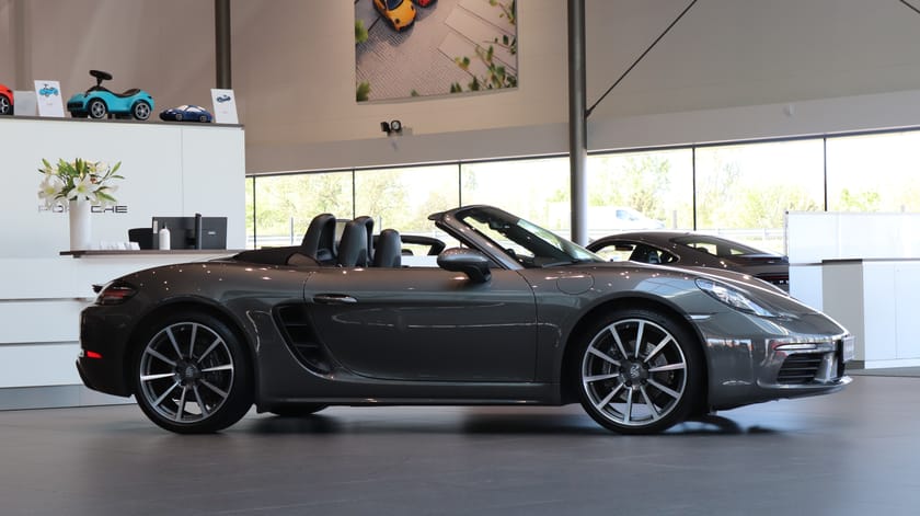 Bild 3 av Porsche 718 Boxster 300 hk PDK / 20" Carrera Classic