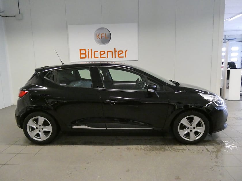 Bild 4 av Renault Clio 1.2 TCe  Aut-Mvärmare-Navigation-V-Däck
