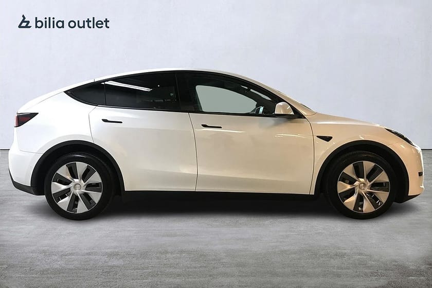 Bild 5 av Tesla Model Y Long Range AWD 514hk Panorama Autopilot Drag Backkamera