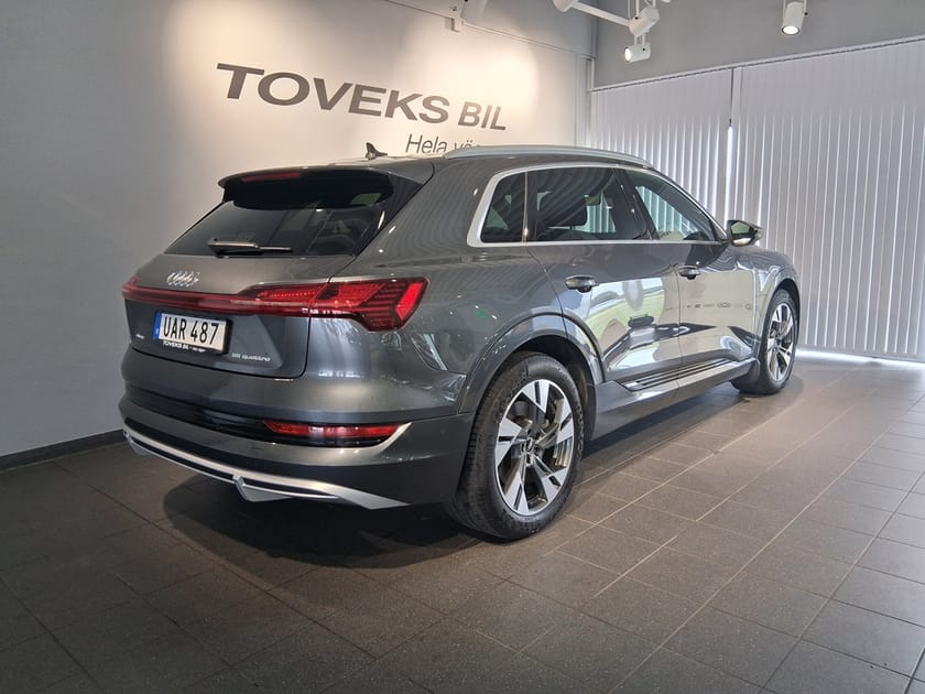 Bild 4 av Audi e-tron 55 quattro S LINE/Drag/Panorama