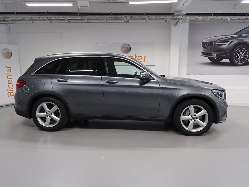 Bild 5 av Mercedes-Benz GLC 220 d 4MATIC AMG Line V-Däck ingår Drag-Kamera-Värmare-