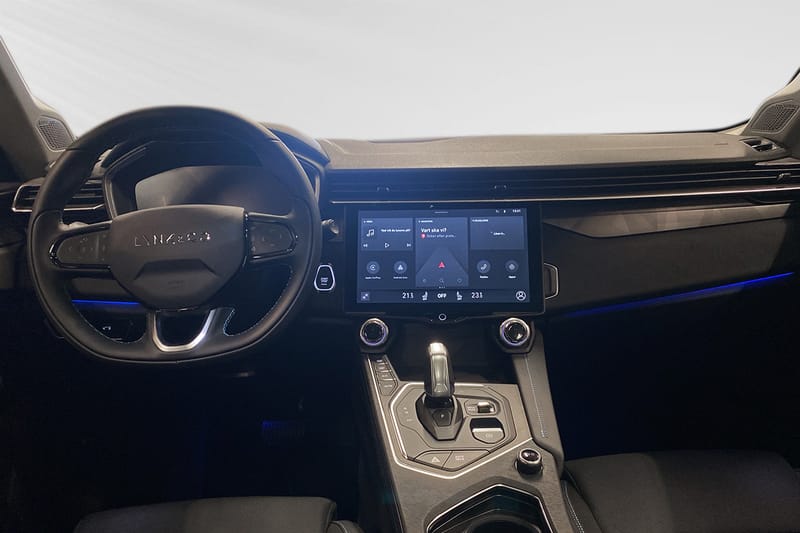 Lynk & Co 01 PHEV