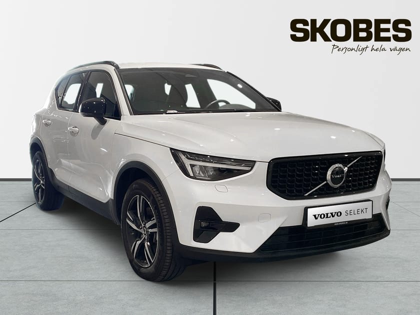 Bild 1 av Volvo XC40 B4 FWD Bensin Plus Dark