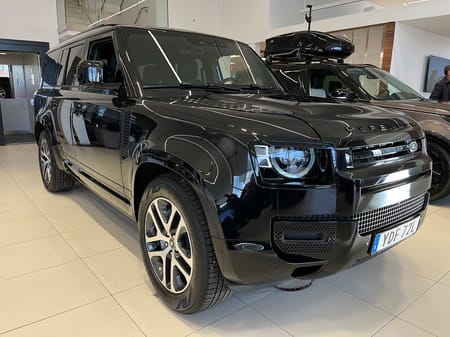 Land Rover Defender 130 D300 MHEV
