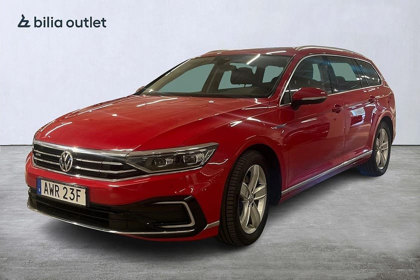 Bild 1 av Volkswagen Passat Sportscombi GTE 1.4 TSI / Panorama / Matrix / Värmare