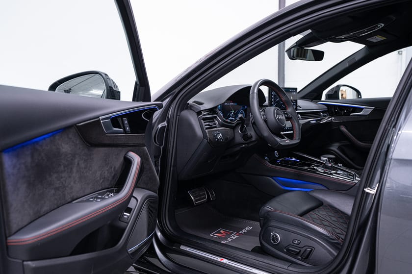 Bild 5 av Audi A4 Avant 45 TFSI quattro Q EDITION ONE B&O RS-STOLAR KOLFIBER MASSAGE