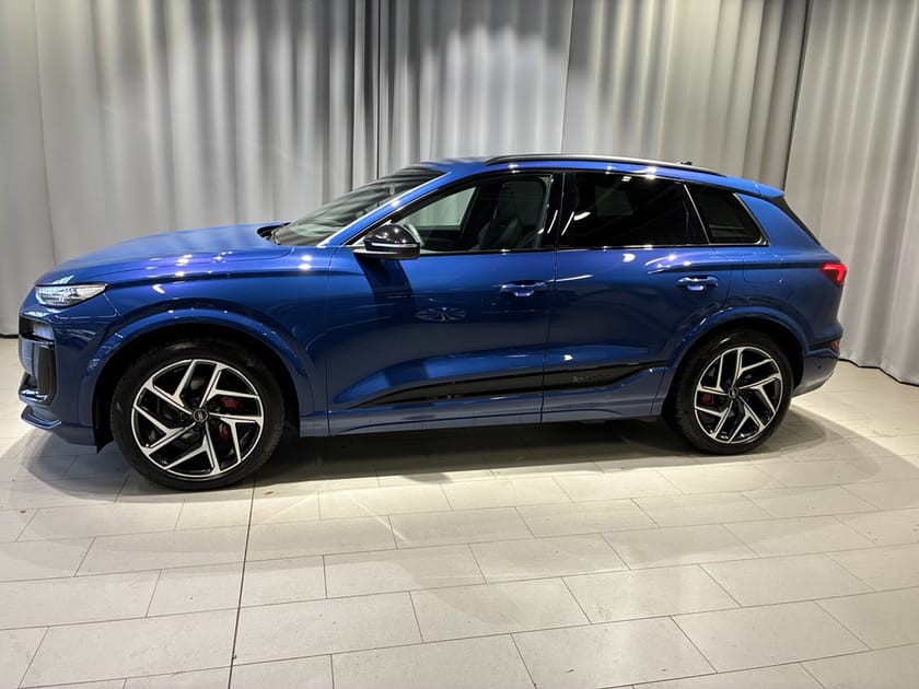 Bild 2 av Audi Q6 e-tron quattro S-line *extra utr. för 324000 kr