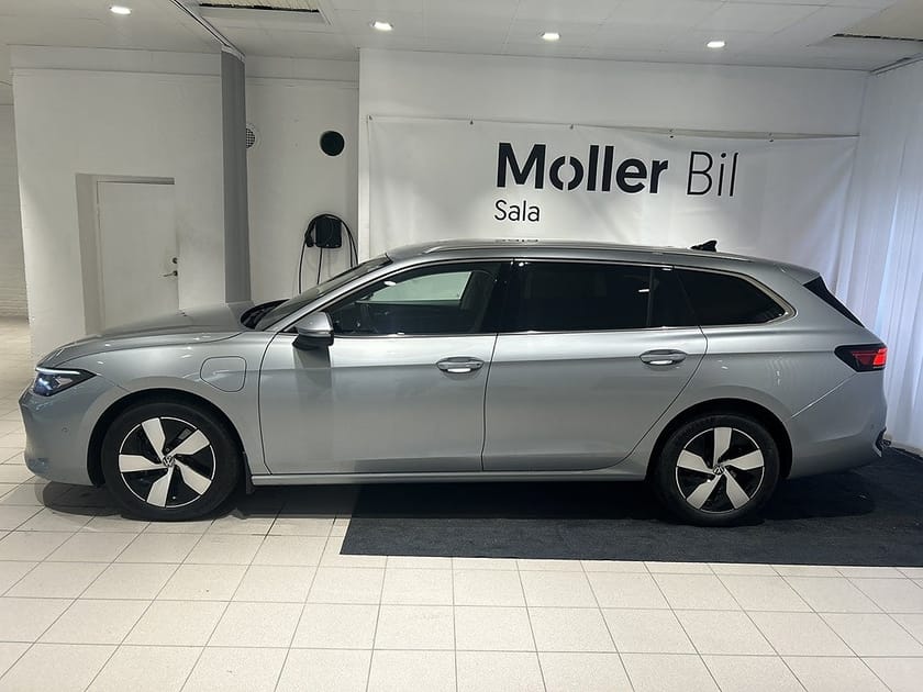 Bild 3 av Volkswagen Passat Variant eHybrid 1.5 TSI 205hk Business Drag värmare