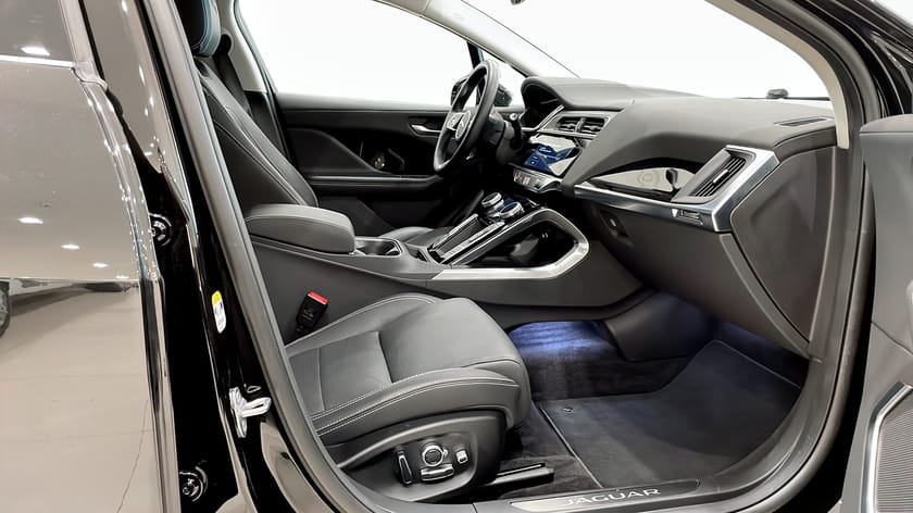 Bild 3 av Jaguar I-Pace EV400 AWD HSE 90KWH 400PS