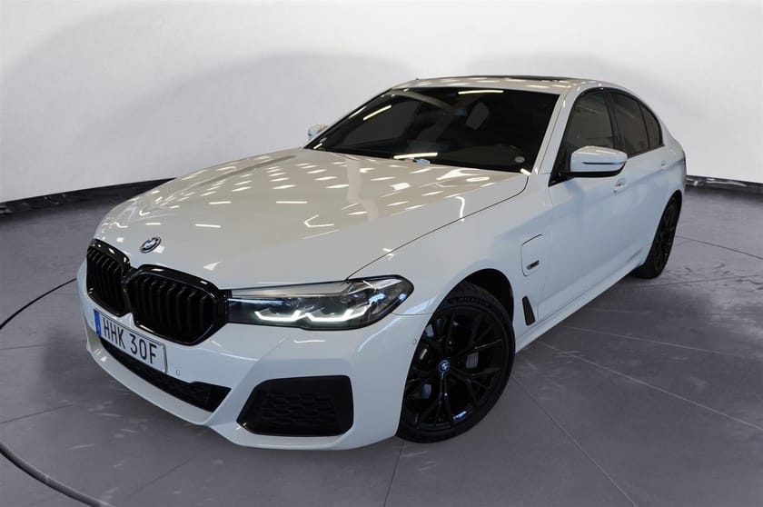 Bild 1 av BMW 530e xDrive Sedan M-Sport Navi Keyless hk Taklucka 19
