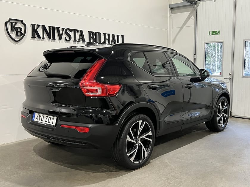 Bild 4 av Volvo XC40 Recharge T4 R-Design H/K SE SPEC 211hk