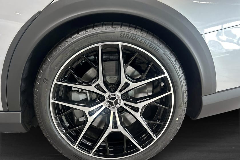 Bild 5 av Mercedes-Benz E 300 d e 4MATIC All-Terrain DE Avantgarde Edition