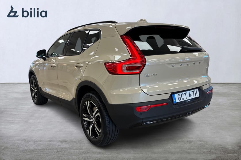Bild 2 av Volvo XC40 B3 FWD Bensin Plus Dark