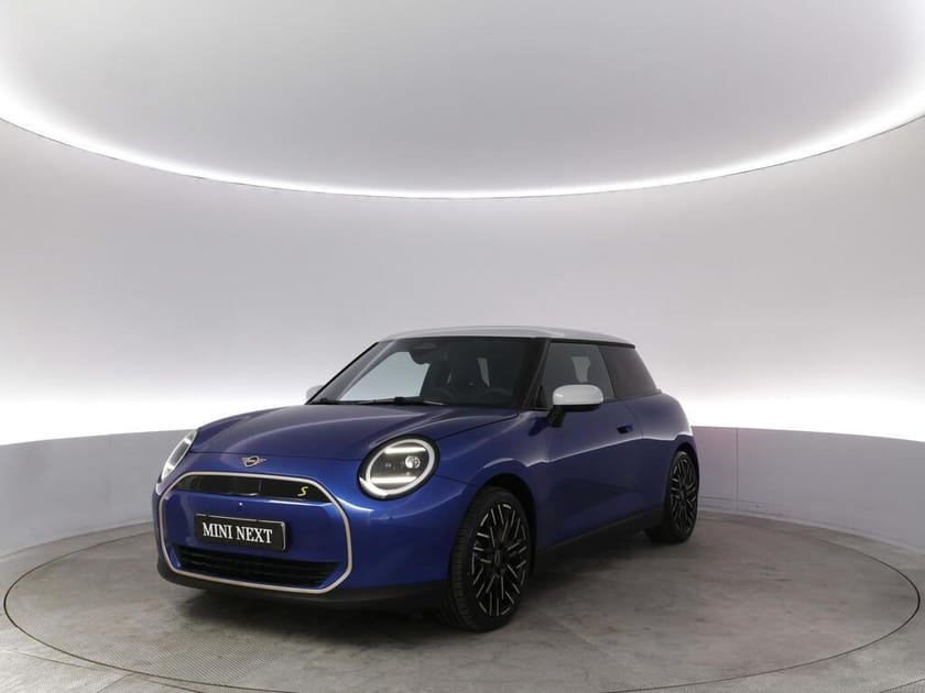 Bild 1 av MINI Cooper SE Favoured Trim, Paket XL, V-hjul ingår!