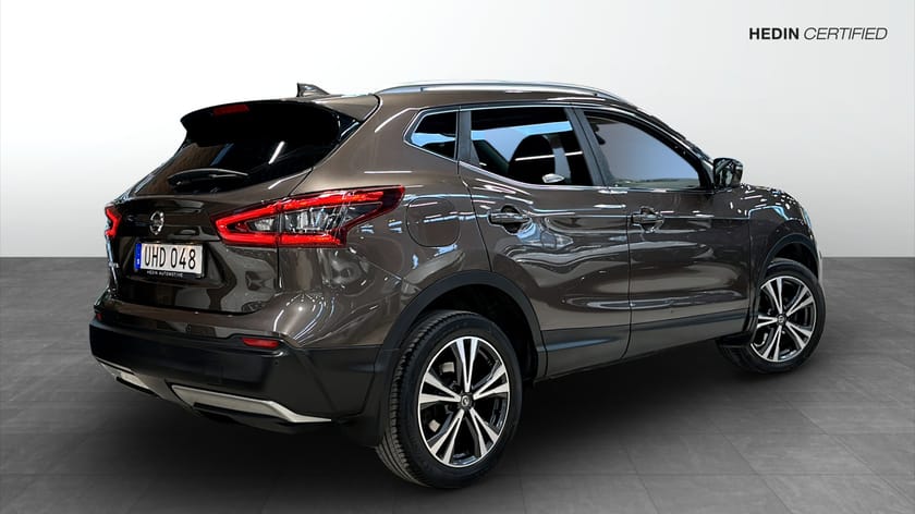 Bild 2 av Nissan Qashqai N-Connecta 6M/T ROOF PACK / Panoramatak / 360° kamera /