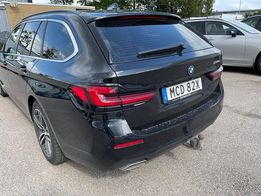Bild 4 av BMW 530e Touring Plug in 292HK Läder Panorama