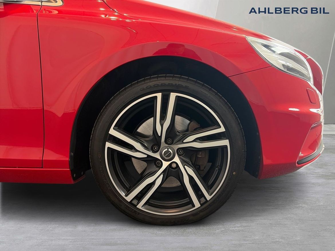 Volvo V40 2019 - miniatyr 6