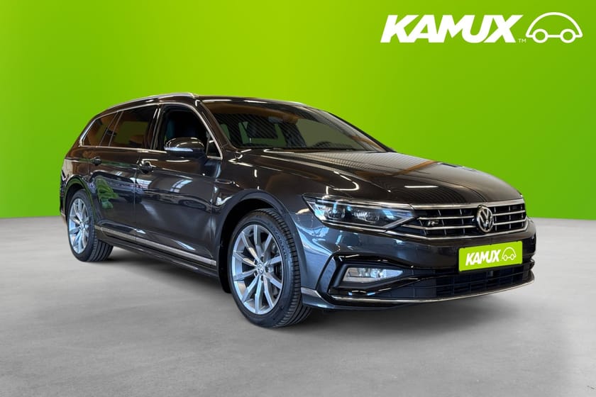 Bild 1 av Volkswagen Passat Sportscombi 2.0 TDI 4Motion R-Line 190hk Cockpit Matrix Skinn Värmare Drag Kamera