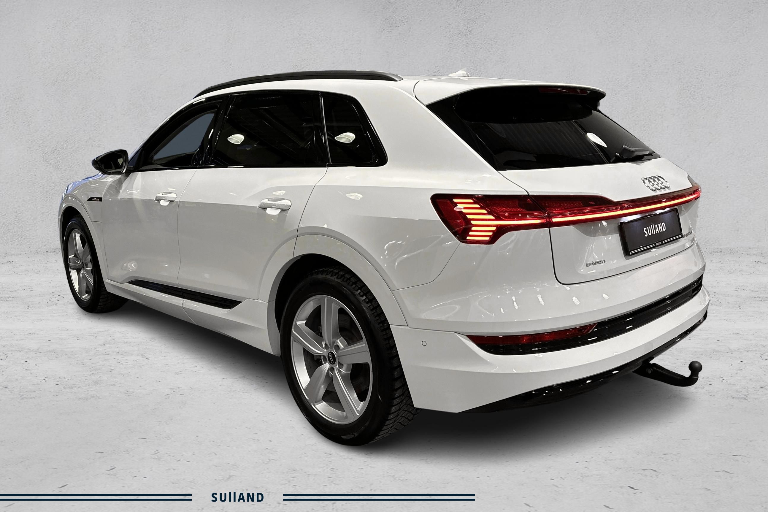 Thumnail bilde 2 av Audi e-tron 55 quattro