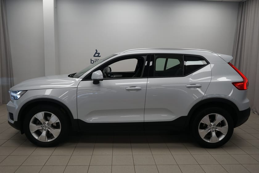 Bild 2 av Volvo XC40 D3 FWD Momentum Edition | Drag |