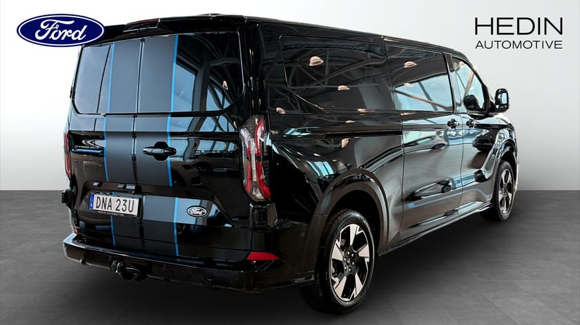 Bild 2 av Ford E-Transit Custom 340 Sport Skåp 218Hk / L2 / Drag / 0% RÄNTA