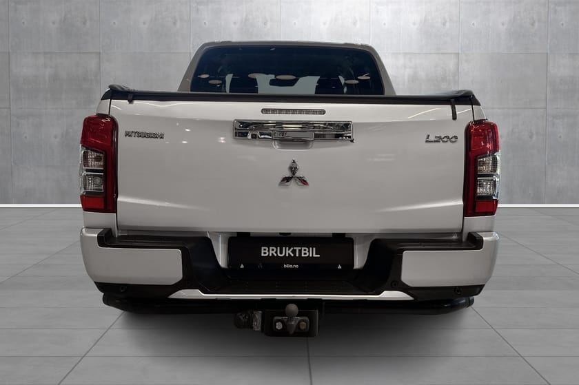 Bilde 4 av Mitsubishi L200 Dobbelcab D-Cab. Plantrekk, hengerfeste, ekstralys.
