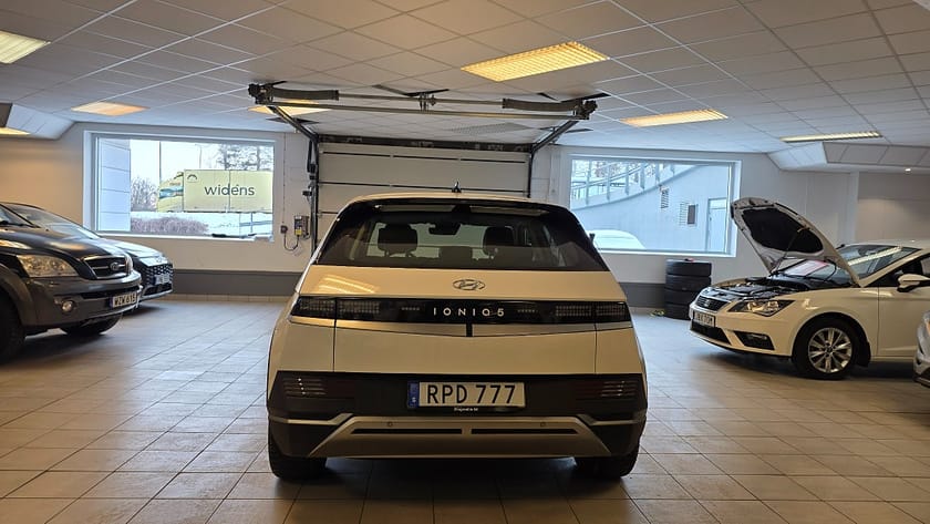 Bild 4 av Hyundai Ioniq 5 RWD 77.4 kWh Essential | El-stol | Kamera | Navi