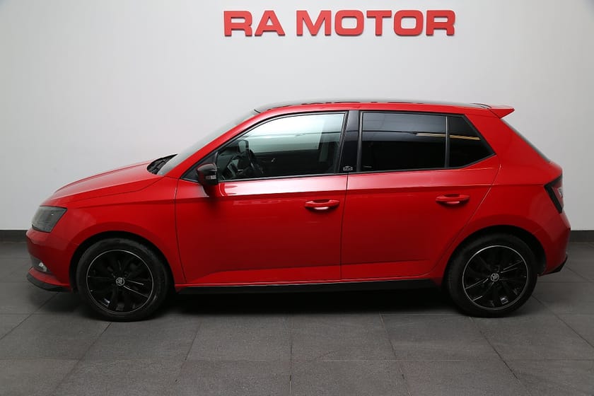 Bild 2 av Škoda Fabia Skoda 1,2 TSI 90hk Monte Carlo Panorama Motorv