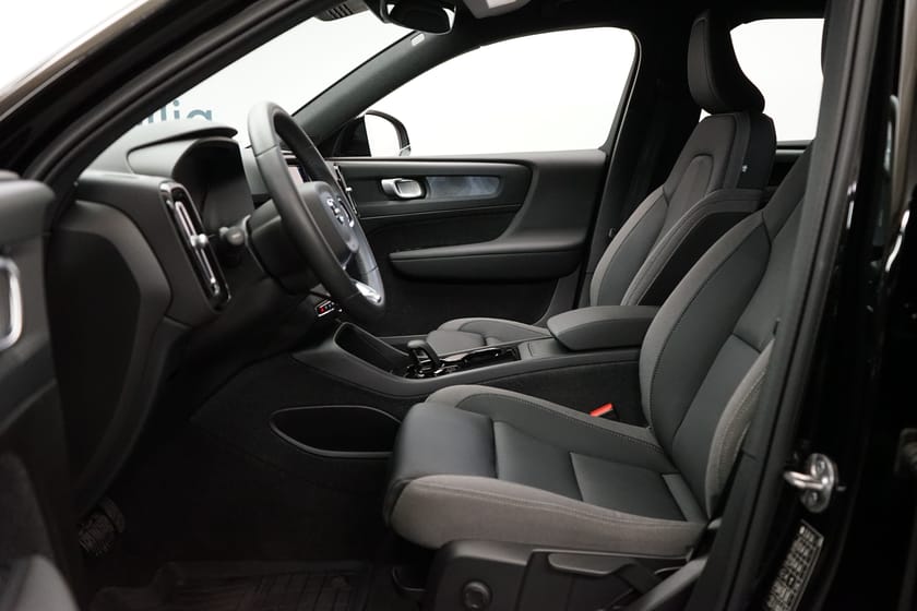 Bild 5 av Volvo XC40 Recharge Single Motor Core Edition, Ränta 2,95%, Navigation, Baklucka elmanövrerad