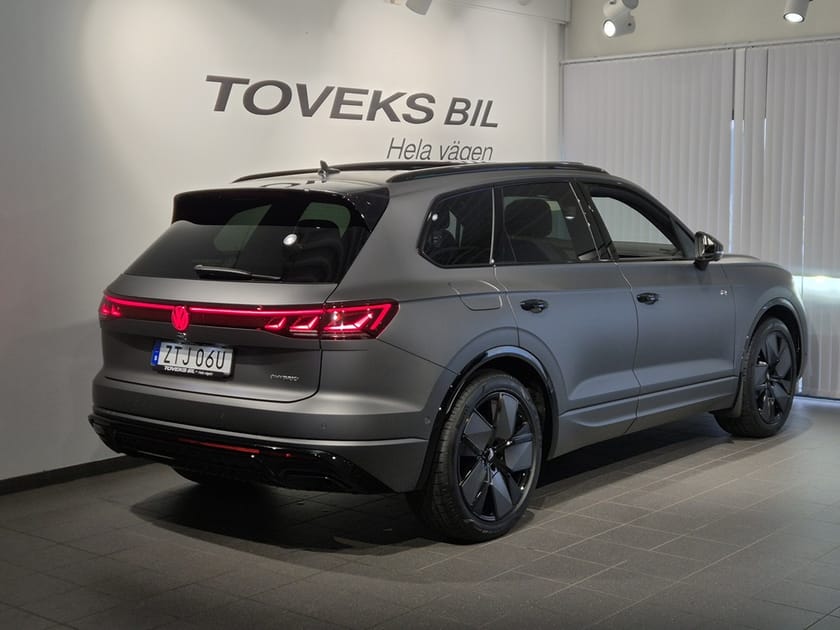Bild 3 av Volkswagen Touareg R eHybrid R-Line 462hk LAGERKAMPANJ