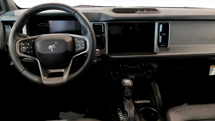 Bild 4 av Ford Bronco OUTER BANKS V6 335HK AWD A10