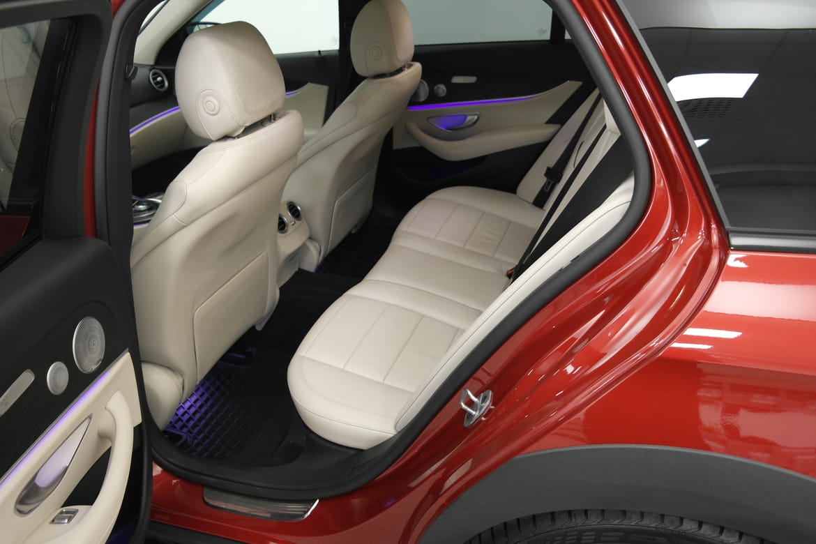 Mercedes-Benz E-Klass 2019 - miniatyr 14